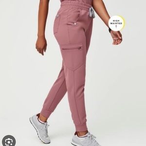 FIGS Scrubs Mauve High Waisted Jogger Set